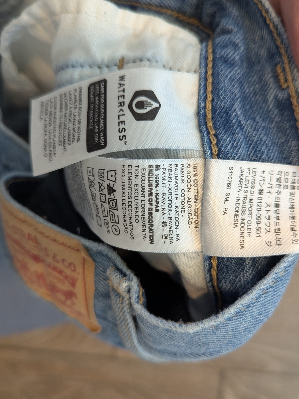 Levi's 94 Baggy Jeans Size 26 X 31 Full Length Light Wash Distressed Rigid Denim - Picture 7 of 11
